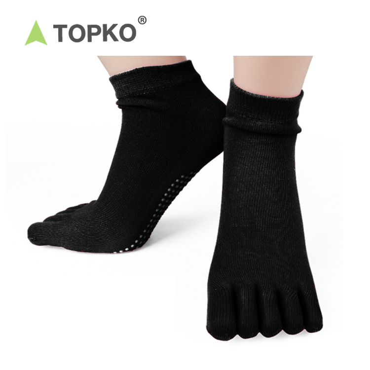 Оптовая продажа, женские носки для йоги TOPKO с нескользящим захватом и логотипом под заказ, 2020