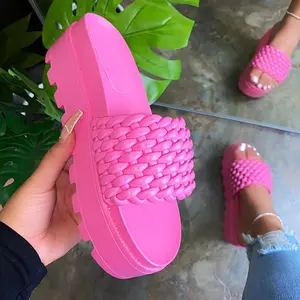 wholesale trendy sandals