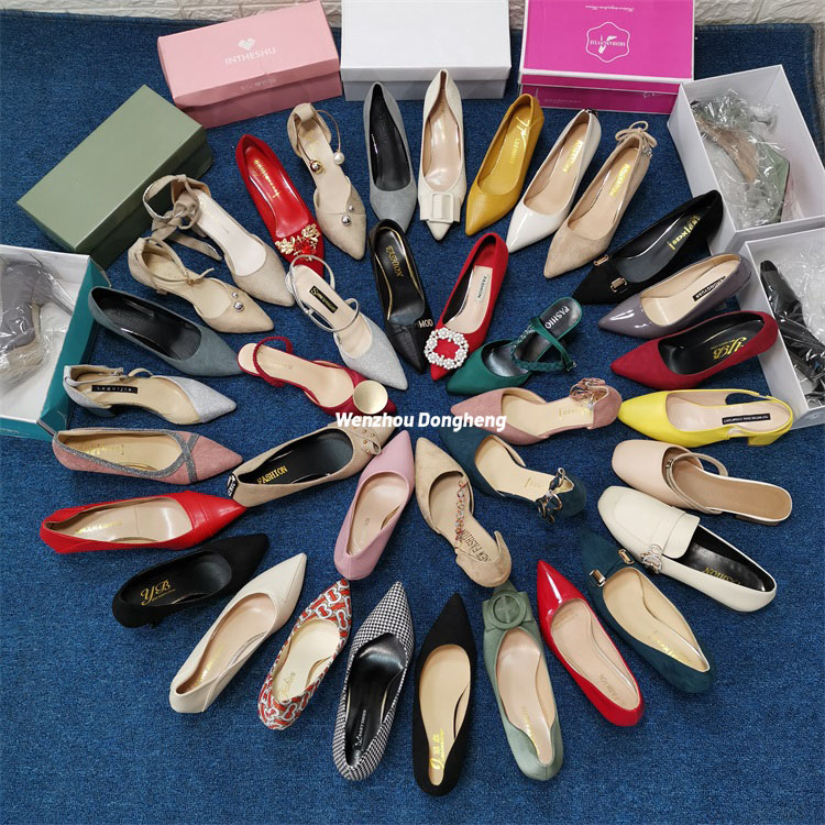 zapato cerrado cuña mujer