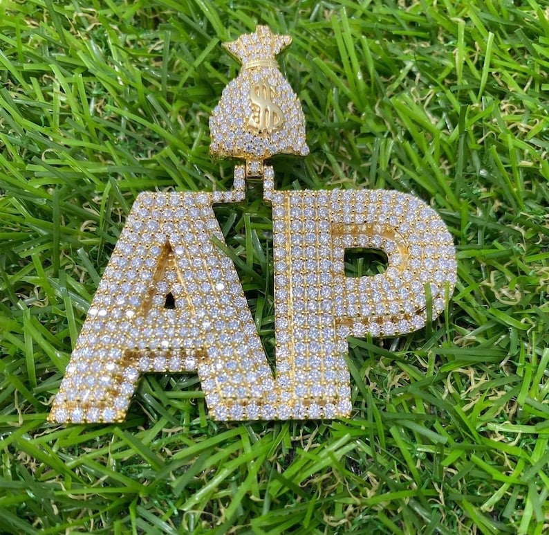 AAA GEMS Custom Name Plate Iced Out Letter Pendant VVS Brilliant 925 Sterling Silver Moissanite Initial Pendant for Men Necklace