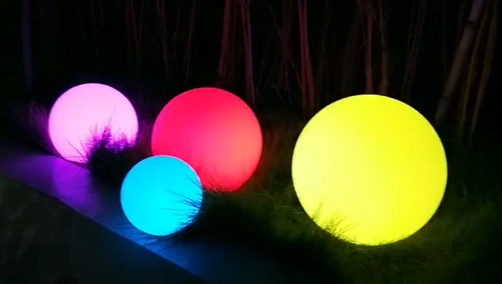 フローティングオーブLEDボールランプ｜16色変更・ソーラー・IP65