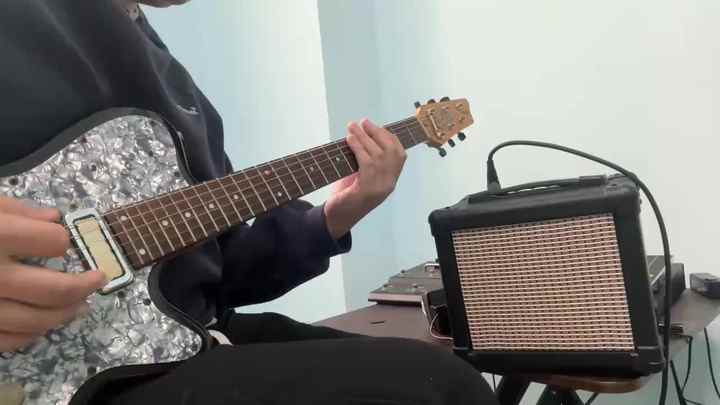 Base Guitar Amplifier 10W for Electric & Acoustic Guitars 