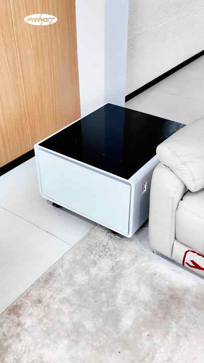 YITAHOME Tavolino Con Stazione Di Ricarica USB E Prese - Comodino A Doppio Strato 60x30x50 Cm, Stile Rustico Bianco Per Soggiorno E Camera Da Letto