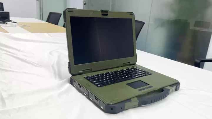 15.6 Inch Upward Portable Industrial Computer - Dual Hard Disk Design