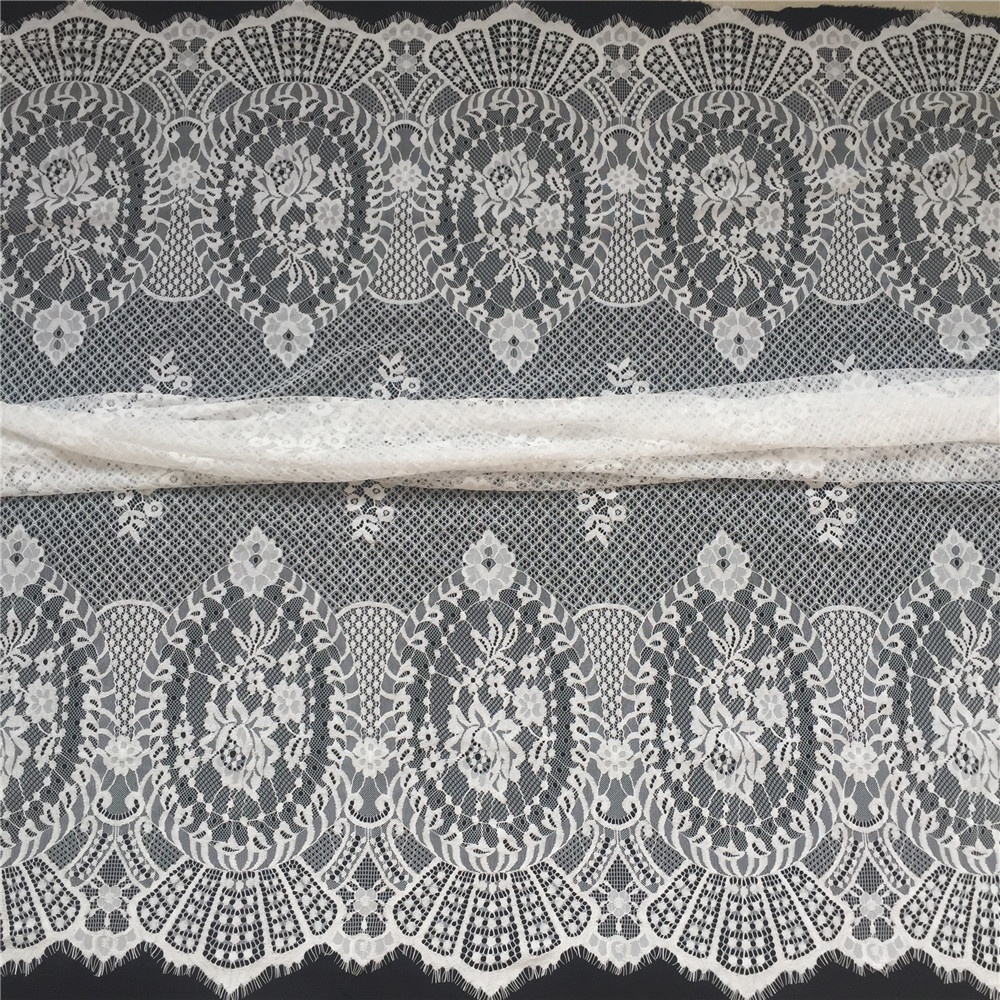 2 SIDE SCALLOPED EDGE 100/% COTTON GUIPURE LACE FABRIC SMALL VINTAGE FLOWER