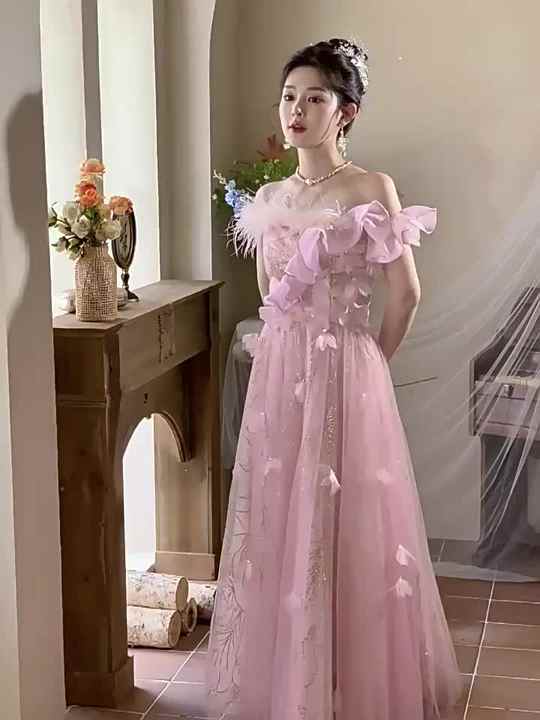 S2172l 2026 French Retro Sweet Pink High-quality Texture Tube Top Travel Shoot Beautiful Princess Dress Pink Lace Birthday Dress S2172l 2026 French Retro Sweet Pink High-quality Texture Tube Top Travel Shoot Beautiful Princess Dress Pink Lace Birthday Dress