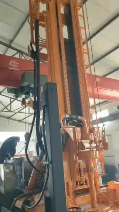 High Quality Hydraulic Water Well Drilling Rig Equipment with Pump Big ...