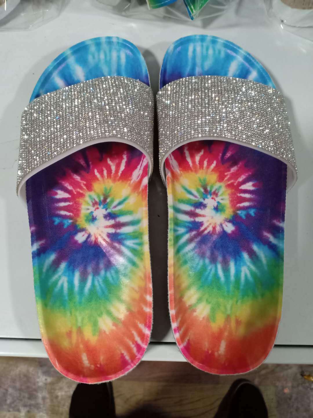 Оптовая продажа, Повседневные тапочки с принтом в виде граффити и радужной расцветки, женские пляжные сандалии