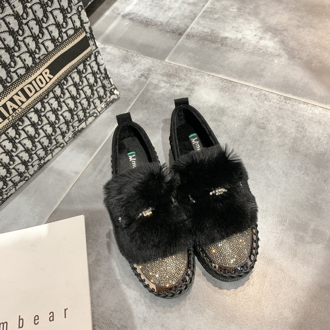 Guaranteed Quality Women's Faux Fur Loafer Shoes Luxury Rhinestone Decoration Drop Shipping Women Platform Shoes