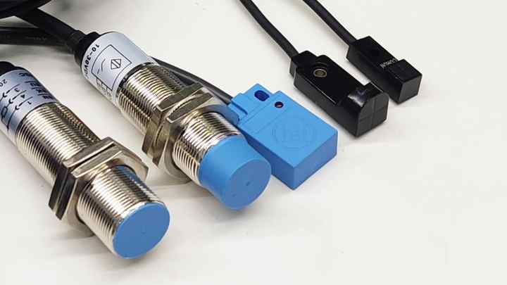 Cylindrical, Small Square and Micro PNP NPN Inductive Proximity Sensors ...