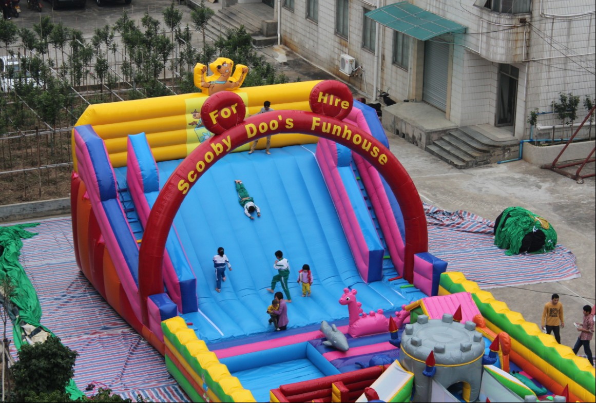 巨型25分钟fun city儿童跳跃保镖城堡滑梯组合充气游乐场