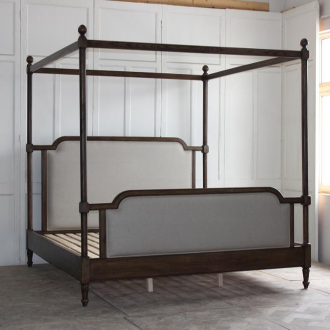 Спальные комплекты из массива дерева