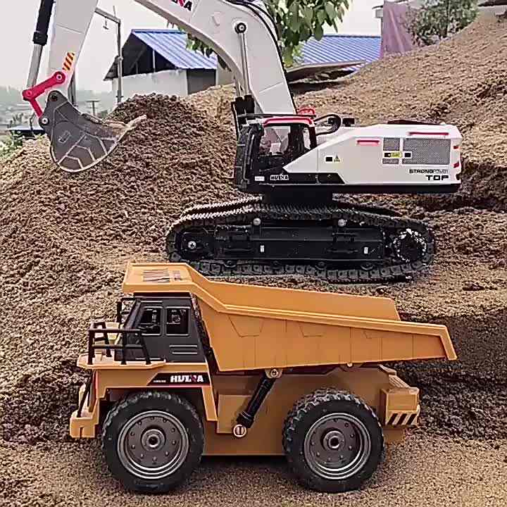 Huina 1593 RC Excavator - 22 Channel Remote Control Vehicle