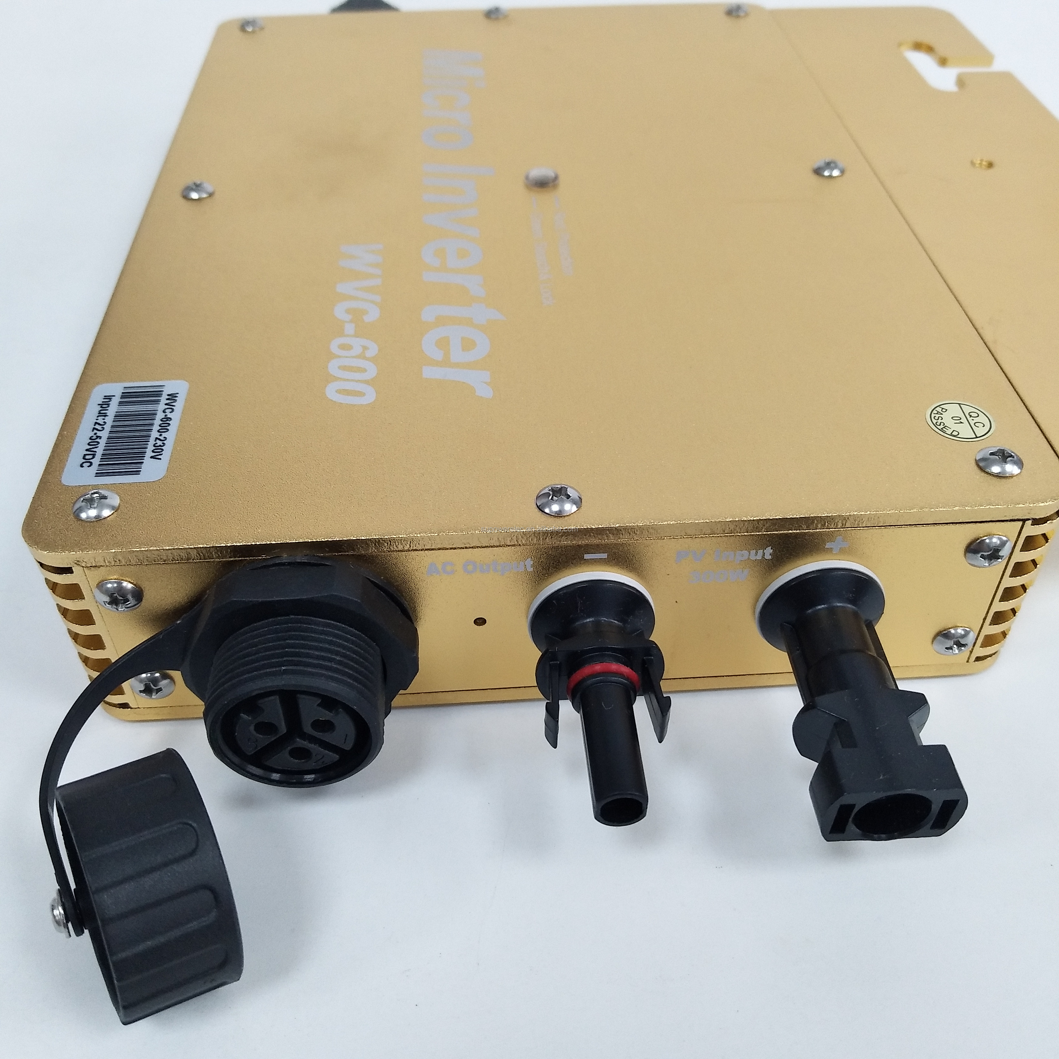 WVC600 - 600W MPPT Solar Microinverter with IP65 Waterproofing