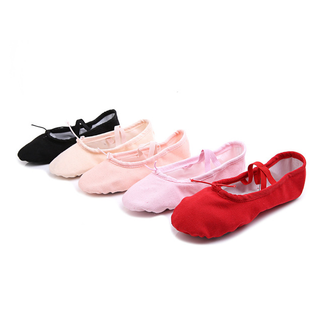 Оптовая продажа, дешевая детская балетная обувь из ткани с мягкой подошвой, обувь для танцев и йоги для взрослых