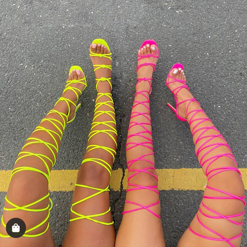 Сандалии женские выше колена на шнуровке, с открытым носком, на очень высоком каблуке