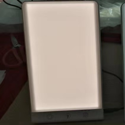 3 регулируемых бесступенчатых регулятора яркости, полный спектр, УФ-светодиод 11000lux, терапевтическая лампа