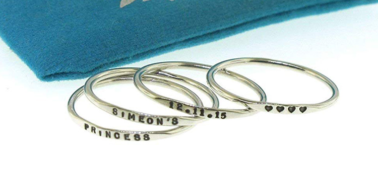 Moda minúscula empilhamento de aço inoxidável de aço inoxidável personalizado anel de nome delicado personalizado