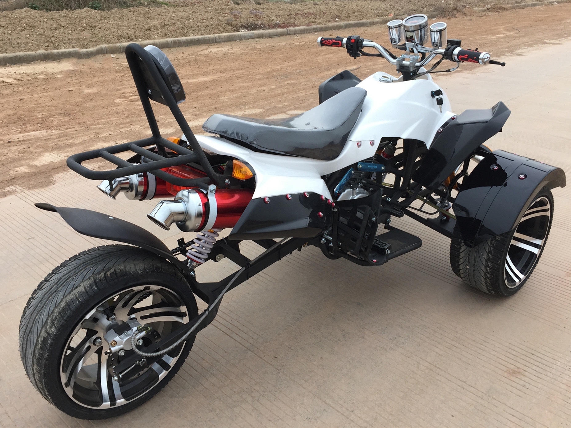 批发高性能汽油/柴油中国月个月沙滩车 250cc