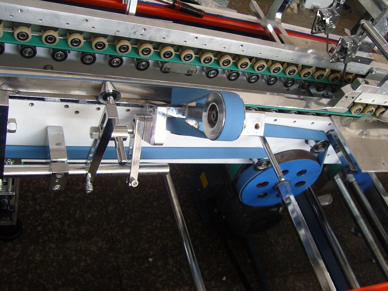 Paperboard Crash Lock Bottom Folder Gluer Machine Multifunctional 220m/Min