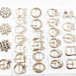 Novo por atacado uv banhado a ouro fivela de sapato accessoerries sapato fivela de strass decoração de plástico