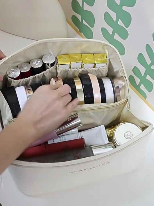 Shop Our Low MOQ Custom Logo Makeup Bags Waterproof Stylish