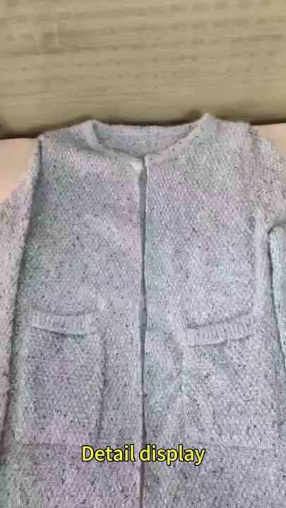 Cardigan in Cashmere con Scollo a V 2024: Maglione Versatile da Donna a