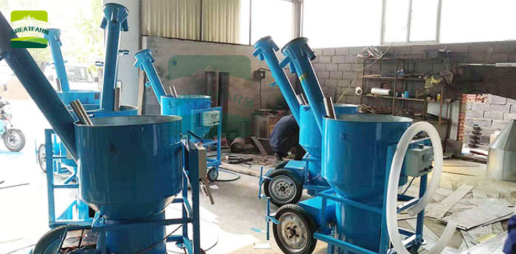 Electric chicken feeding truck chicken feeding car chicken feeder car for poultry farm