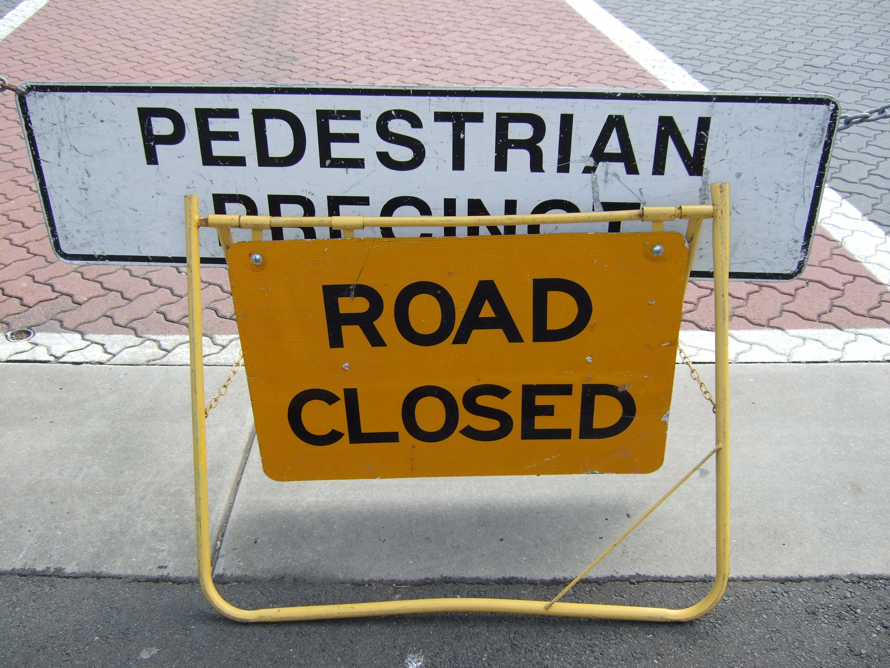 reflective sheeting for traffic signs