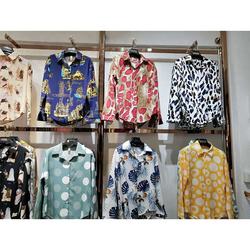 Preço de fábrica mix de marcas de vestuário excedente de exportação apuramento vestuário sobra estoque do T-shirt para homens