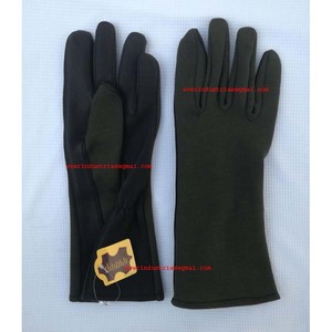 Guantes de piel de Nomex en color verde salvia y gris estilo aviador