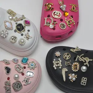 crocs rhinestone charms