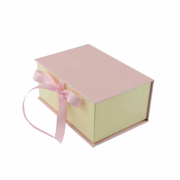 Pink color ladies shoe box design popular for customer