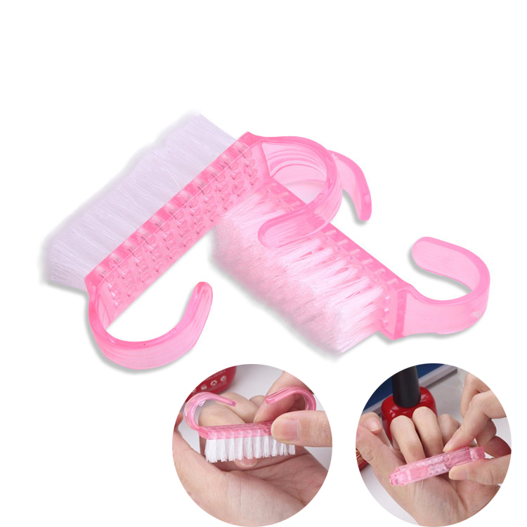 Пластиковая щетка для чистки ногтей с ручкой