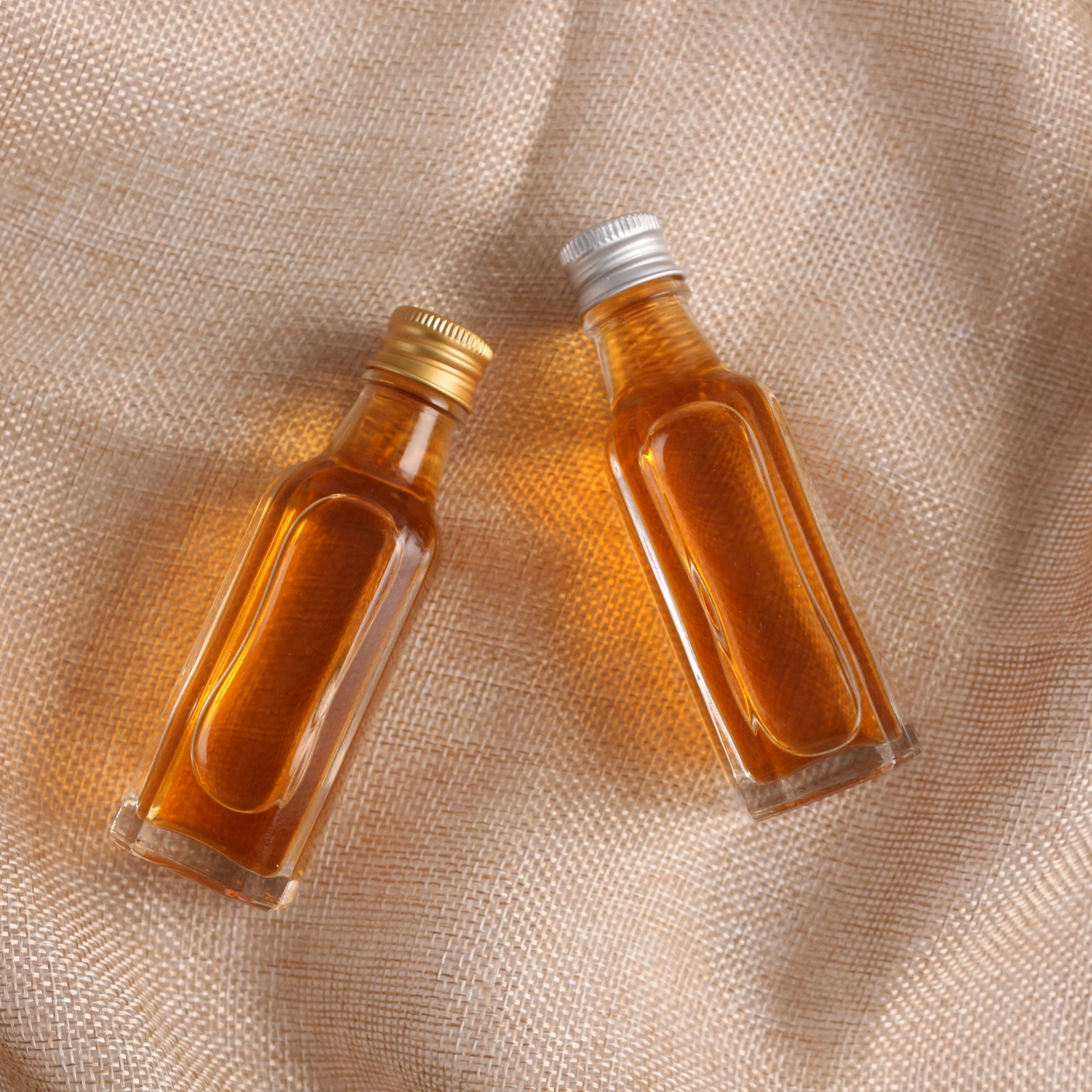 50毫升微型圆形空迷你玻璃酒瓶威士忌酒瓶 - buy wine sample bottle