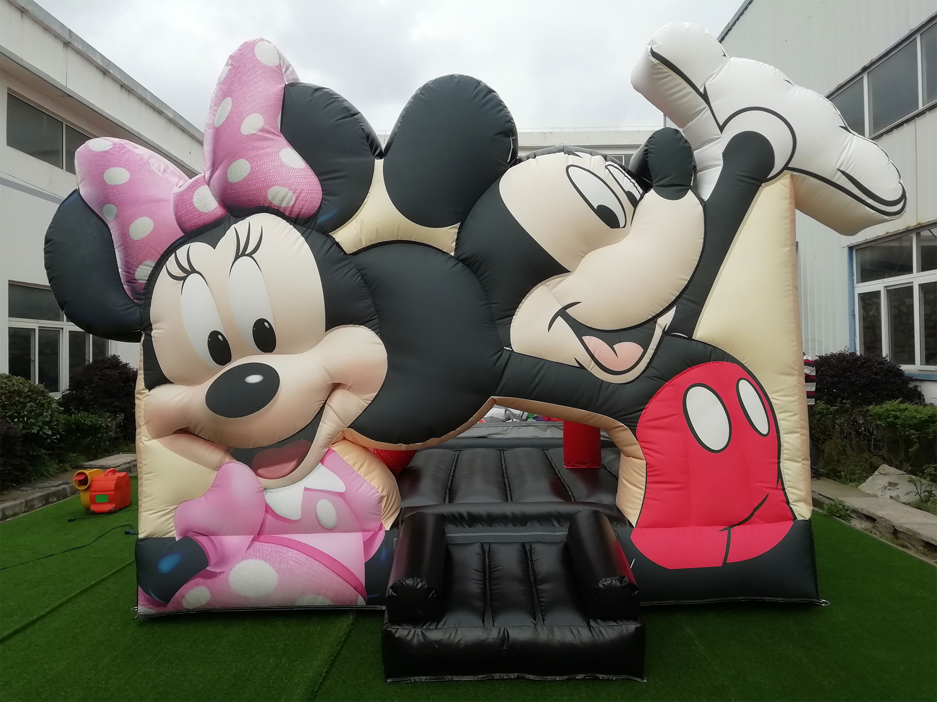 便宜的卡通充气弹跳房子户外充气跳跃充气城堡儿童充气迷你弹跳器适合