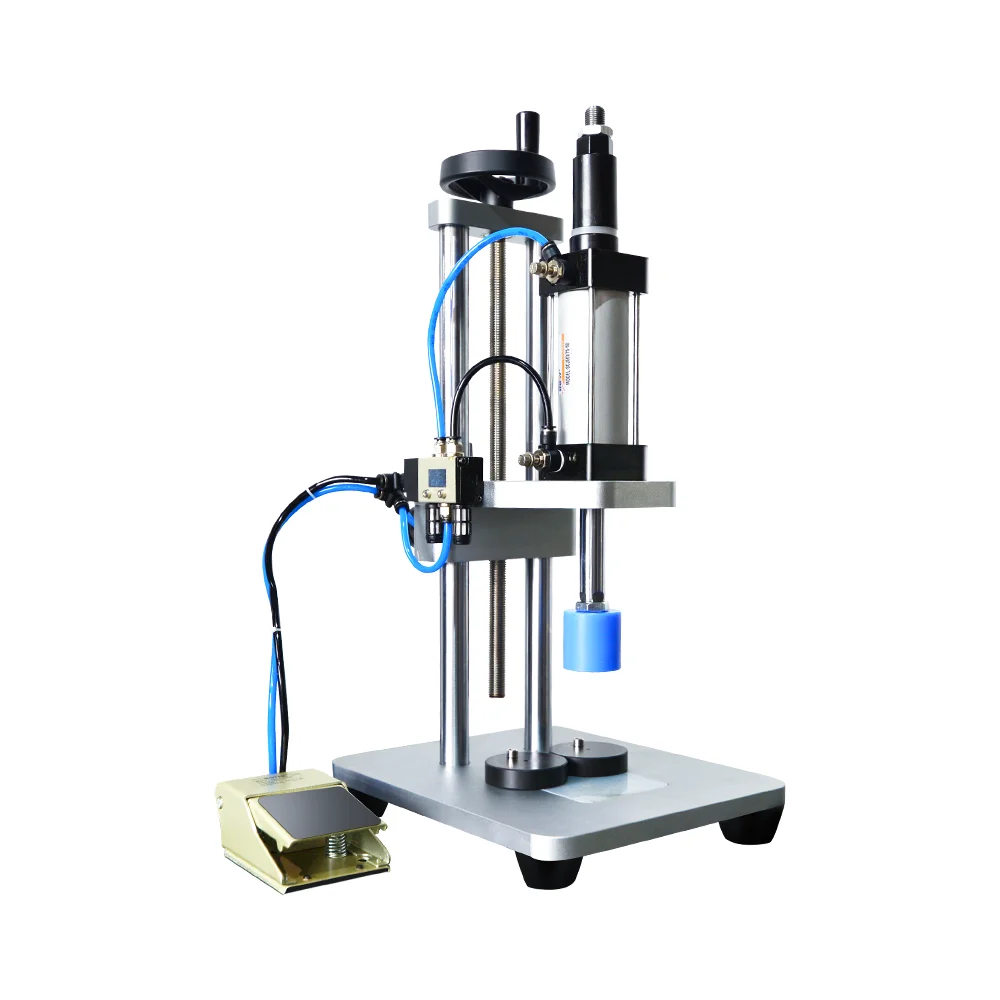 Пневматическая машина для прессования бутылок с эфирным маслом