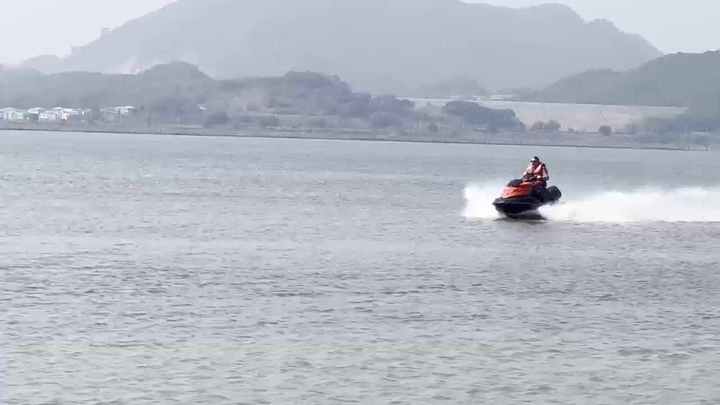 EPA認定の新しい1400ccジェットスキーカワサキ高速グラス