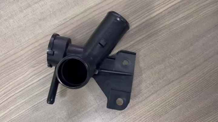 Radiator Filler Neck for Toyota Echo 00-05 Scion XA XB 04-06 16502