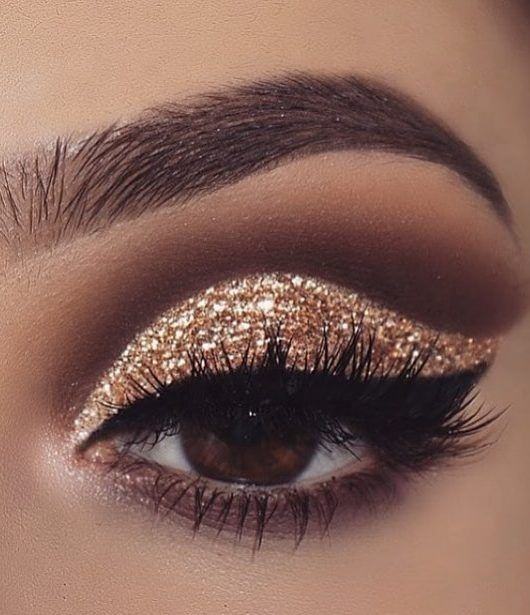 ♡ Soft Smokey Eyes & Gold Glitter Make Up Tutorial ♡ Bridesmaid makeup, Smokey e