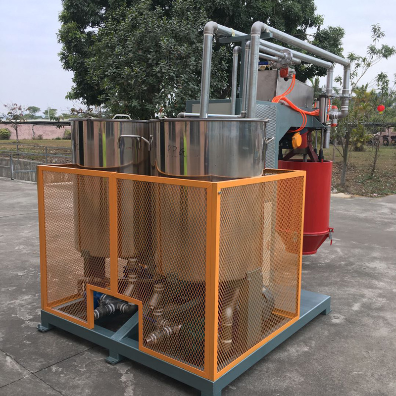 Sourcing aliba ba com instaló una máquina de espuma automática integrada de fácil operación y mantenimiento