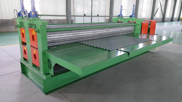 Barrel style round wave sheet roll forming machine