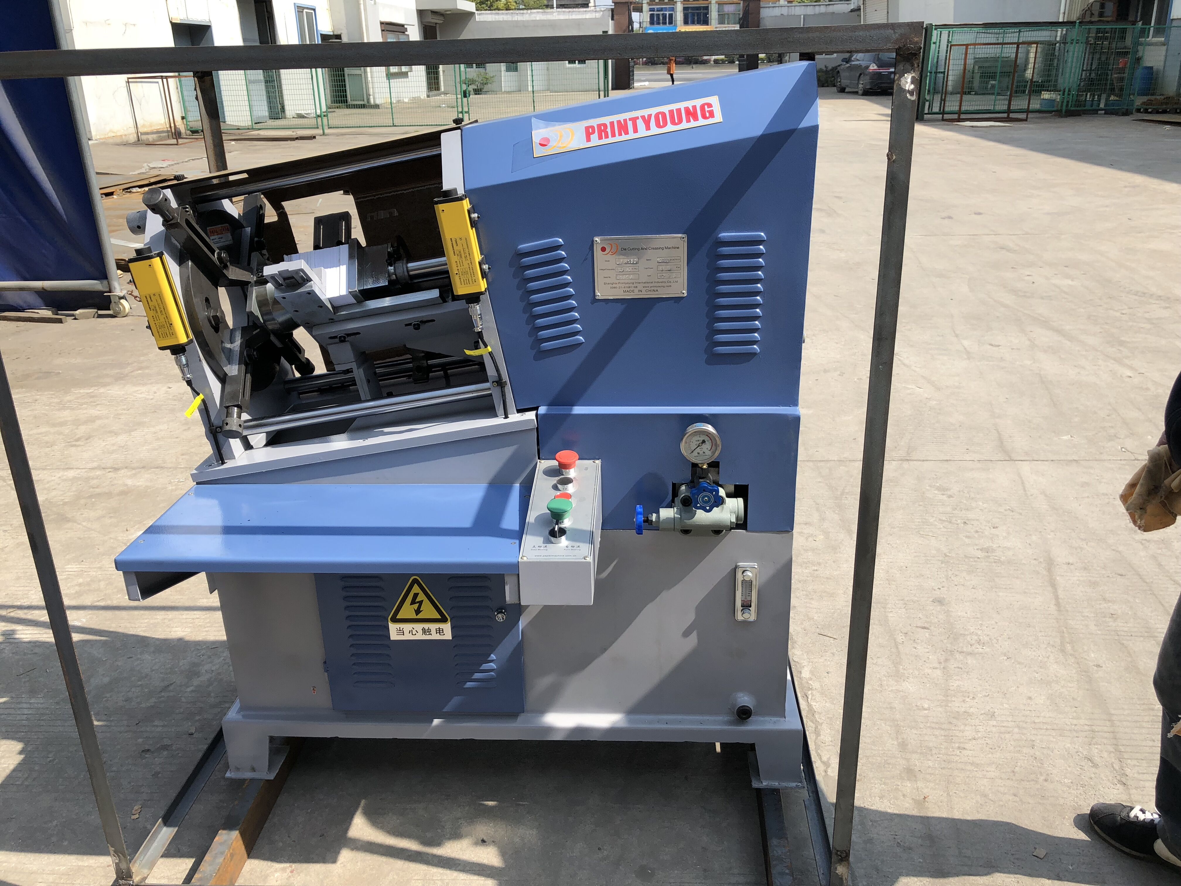 Billboard Envelope Hydraulic Punching Machine 200mm Slide Stroke