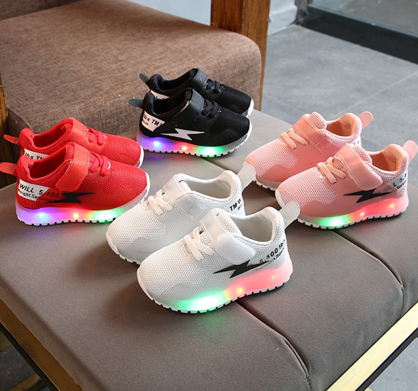 Autumn 2020 new flashing lights children's shoes LED lights shoes boys and girls luminous sneakers non-slip casual sports shoes