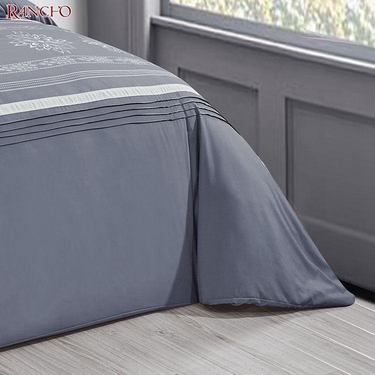 Wholesale bedding set with comforter and match curtains comforter designer bed sheet towels bedsheet sets with comforter
