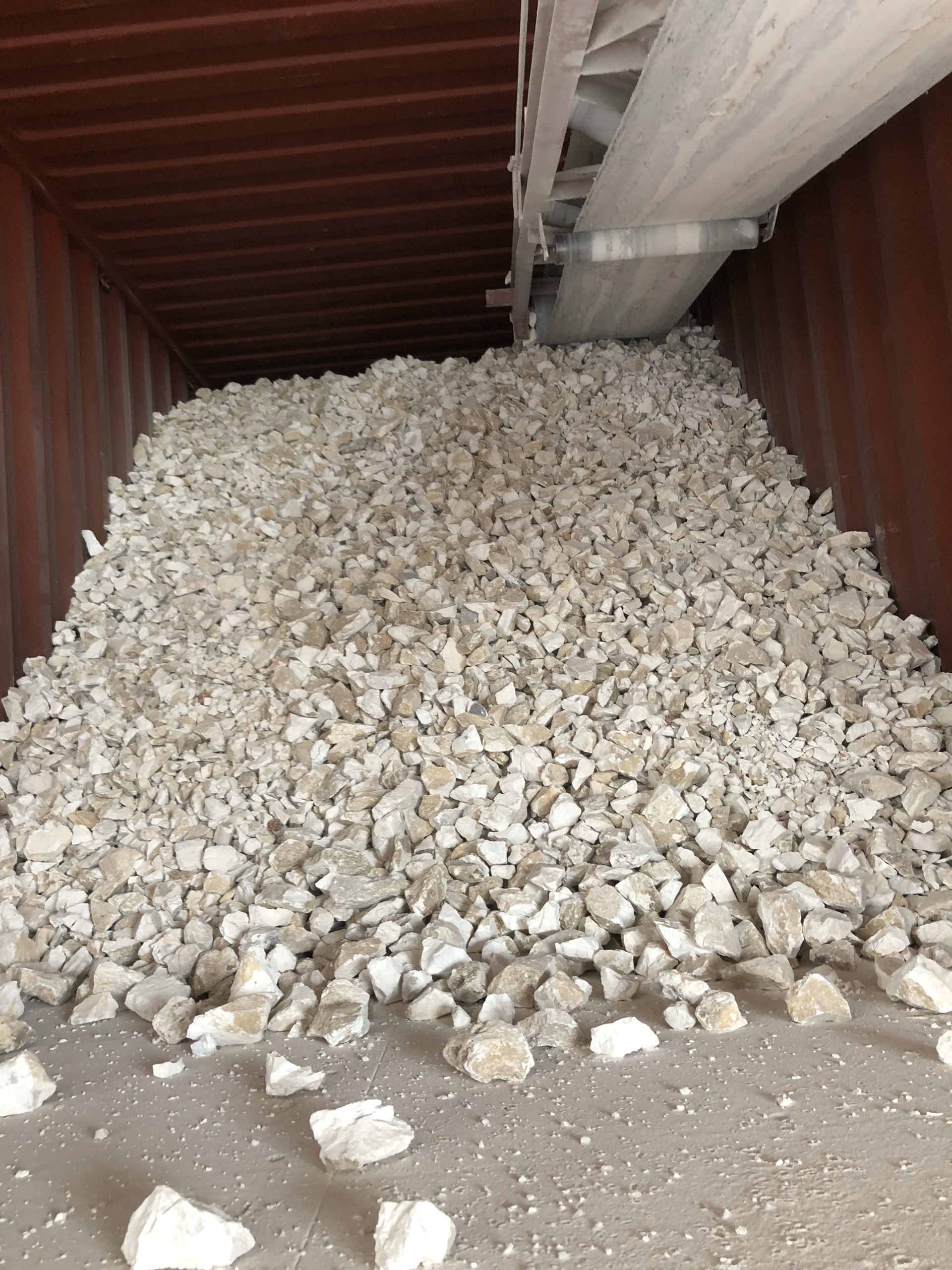 HIGH QUALITY QUICKLIME CaO 92% - VIETNAM EXPORTING - TOP LEADING MANUFACTURER