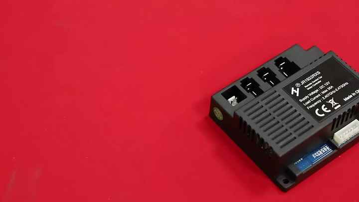 RSX Auto elettrica per bambini, 2,4 GHz, 24V, 4 X MOTORE, il controllo remoto, i due sedili in pelle, cerchi in morbida EVA, radio FM, Bluetooth