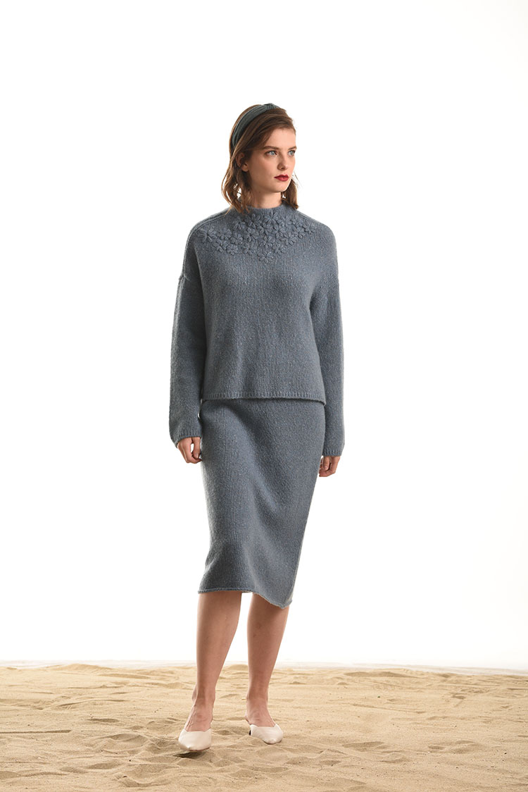 RTS New Spring and Autumn Female Round neck Floor-length Cashmere Sweater One-piece Dress Casual Solid Knitting Women Dress