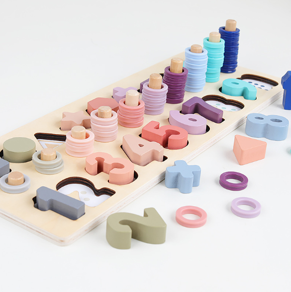 Детская развивающая игрушка с буквами и цифрами