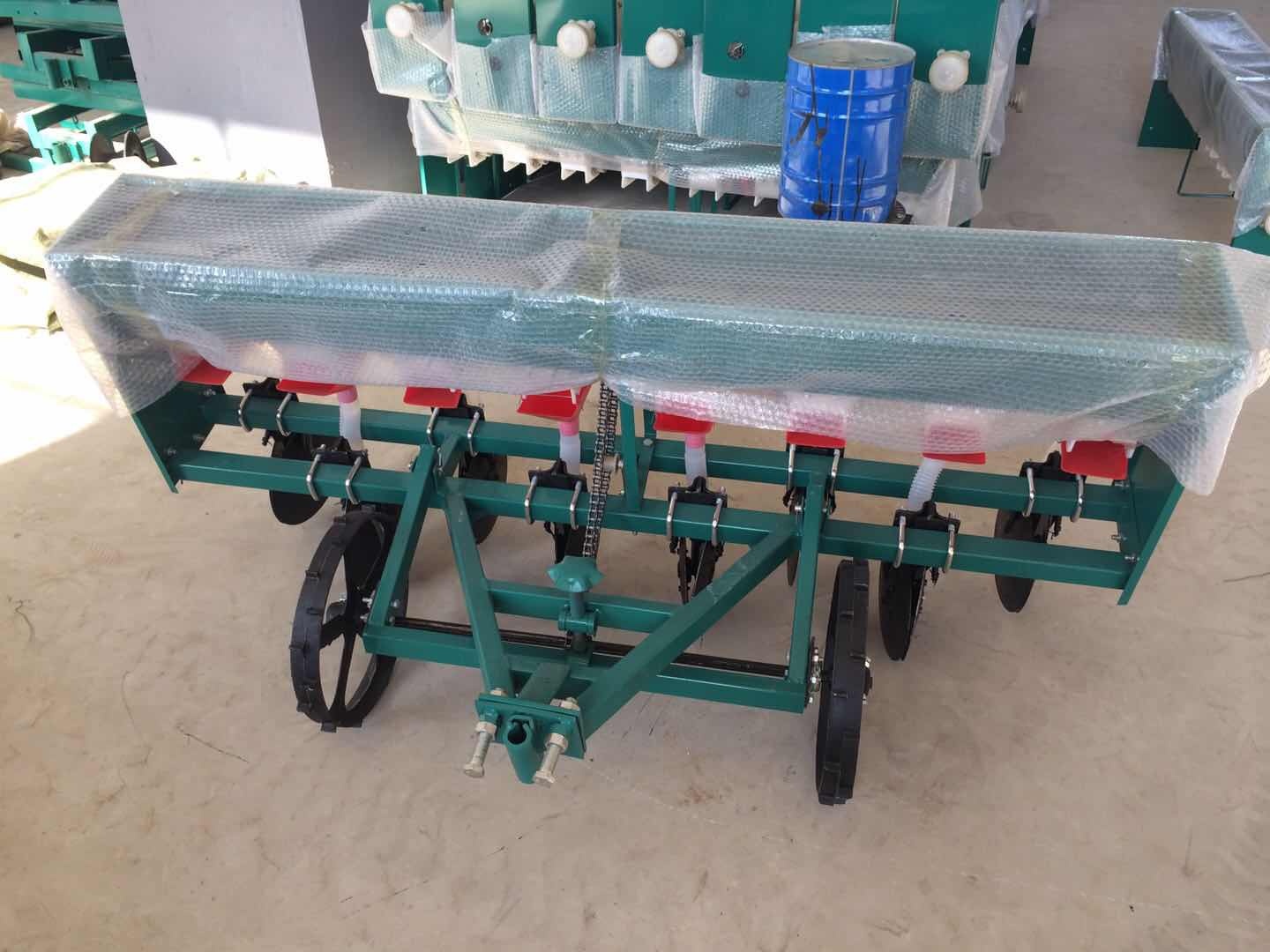 小麦播种机步行拖拉机安装播种机